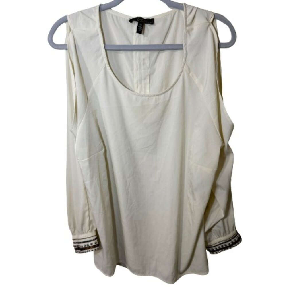 Jessica Simpson Long Sleeve Slit Sleeve Studded Blouse Size 1X Plus